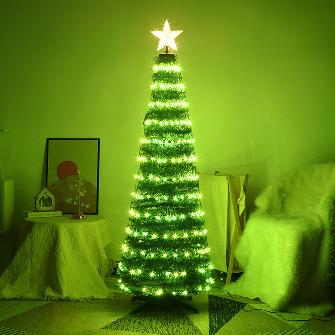 Imagen de luces navideñas de hadas multicolores de estrellas