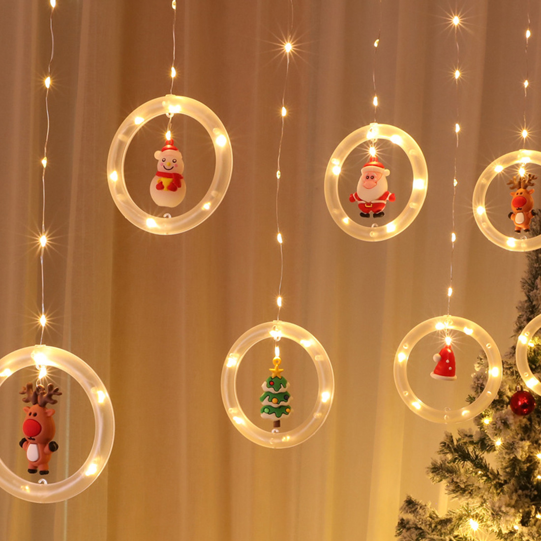 Imagen de escena de luz de anillo de decoración colgante de ventana de Navidad