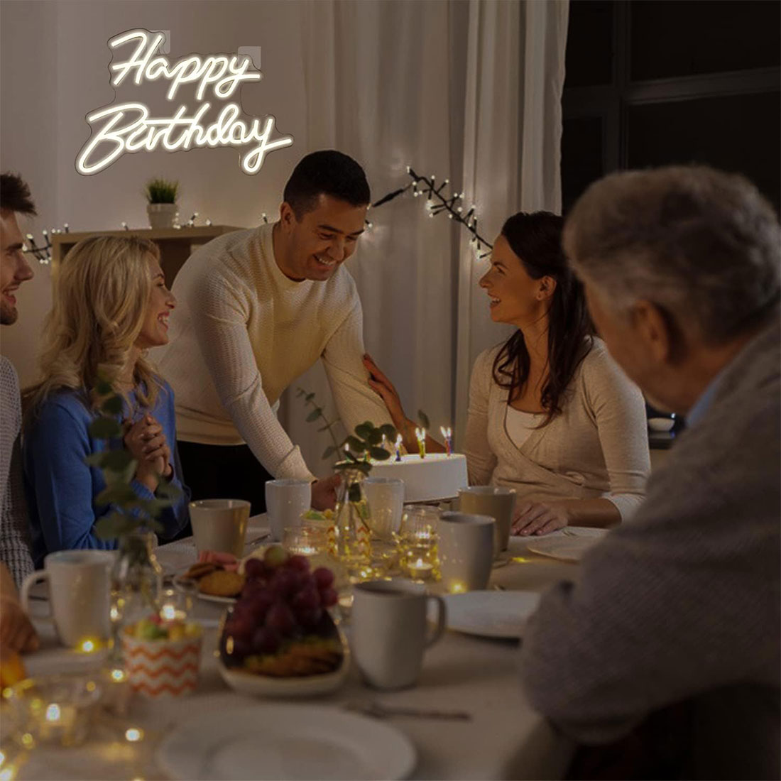 Escena de letrero de neón con decoración de feliz cumpleaños