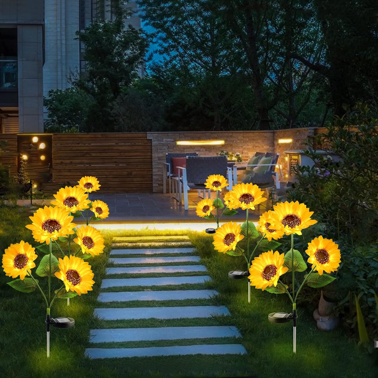 Imagen de escena de luz de estaca LED de girasoles solares